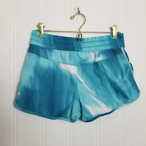 Lululemon Shorts Womens Size 4 Aqua Blue Paradise Surge Waterfall Surf Beach - Picture 5 of 10